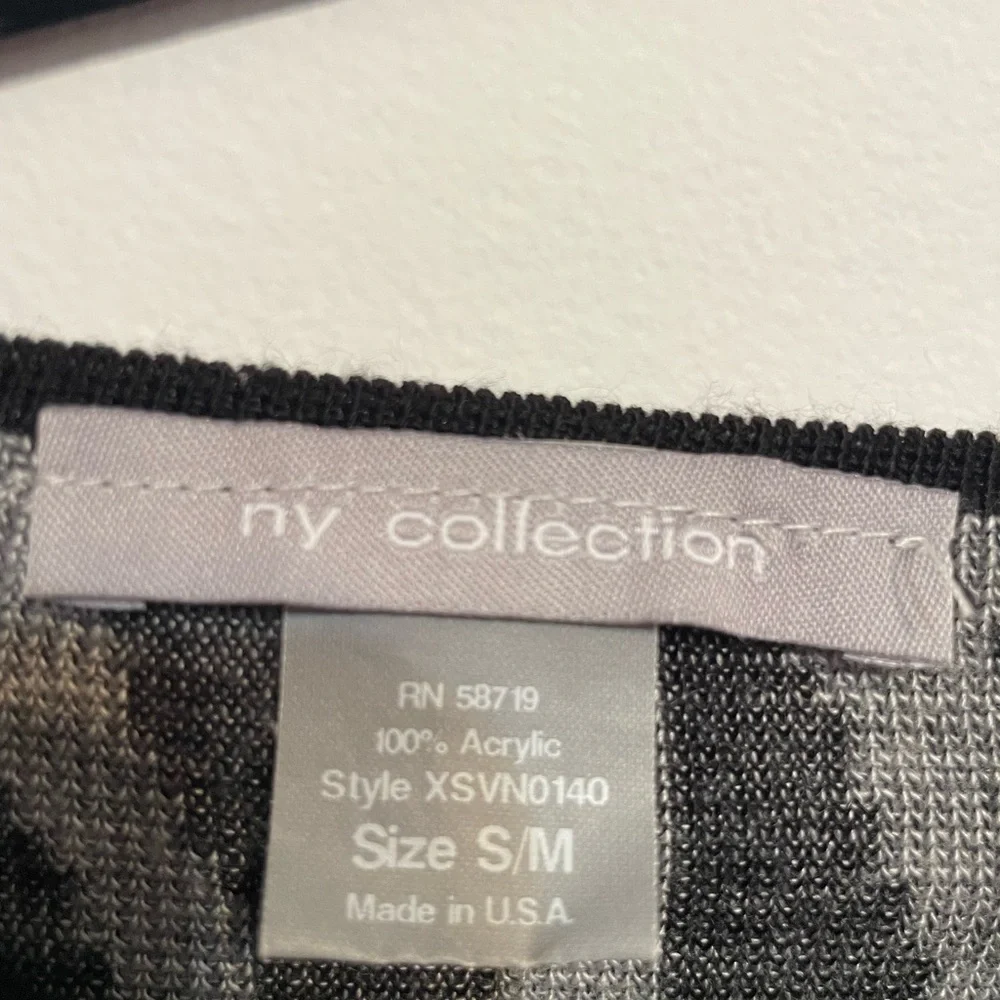 NY Collection Black and Gray Zebra Pattern Poncho - Picture 4 of 6